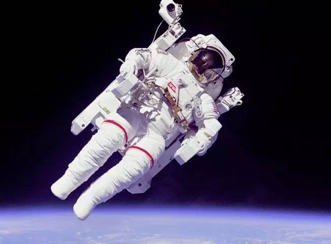 遮阳防晒服如何选择,遮阳伞和防晒衣哪个防晒效果好