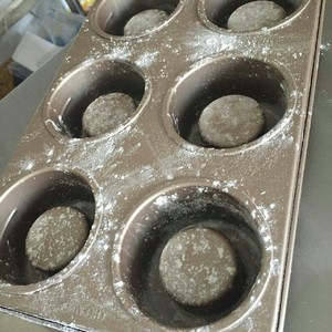 这款爆浆红丝绒蛋糕太好吃了,口感细腻的红丝绒蛋糕