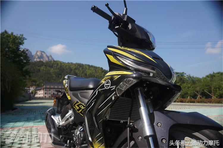 贝纳利弯梁rfs150i可以装尾箱吗,贝纳利弯梁rfs150i测评