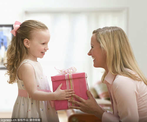 这些大牌都出了母亲节限量版美妆礼盒拿去宠妈妈！