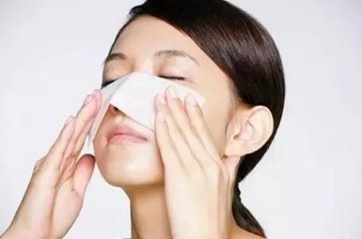 毛孔粗大收缩毛孔推荐收敛水,茶树收敛水真的可以收缩毛孔么