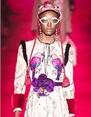 维密高粱模特,维密超模为什么都是小麦肤色