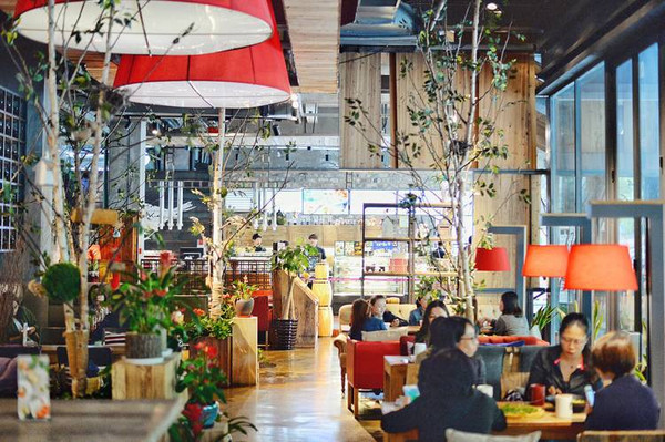 邱莹莹应勤初次咖啡馆见面,欢乐颂邱莹莹咖啡馆瑞幸