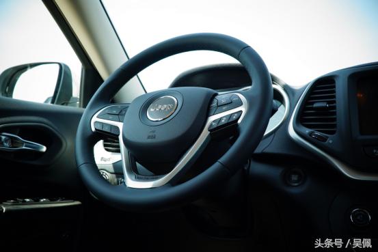 试驾17款jeep自由光2.0l优越版,2021款jeep自由光试驾