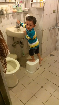 怎么帮助两岁孩子戒掉尿不湿,怎么帮2岁孩子戒掉尿不湿