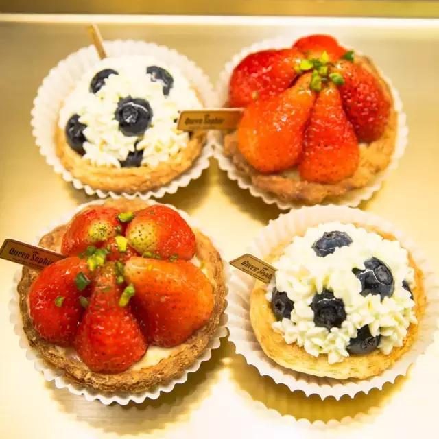 一年狂卖300万个！排队人数可以绕地球3圈！这酥皮蛋挞厉害了