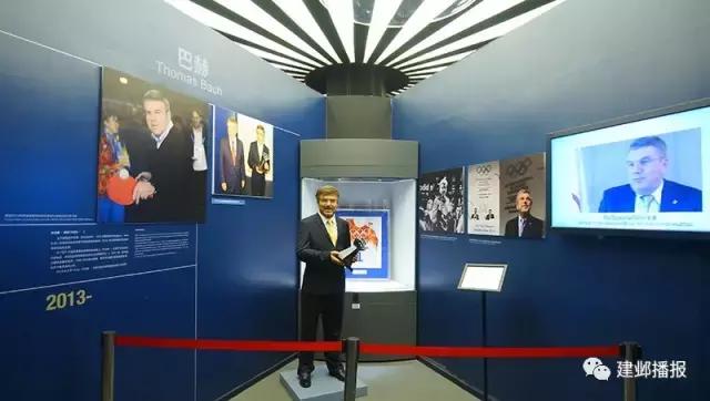 漫步南京钟山风景区,南京奥林匹克博物馆夜景