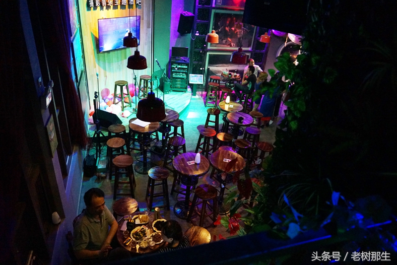 牛了，南宁这样酒吧开张，竟然有10多位音乐大伽前往捧场