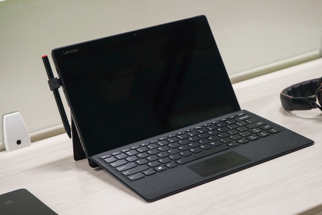 实力派二合一联想MIIX5Plus评测