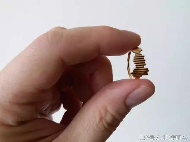 他把妹妹莫文蔚的声音做成戒指送她，定制“会说话”的告白礼物！