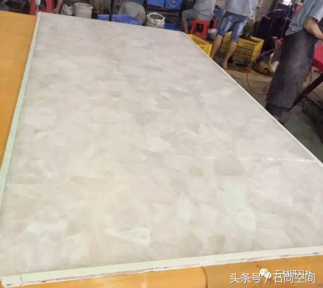 镜面碳晶板家装效果,白水晶简装效果图