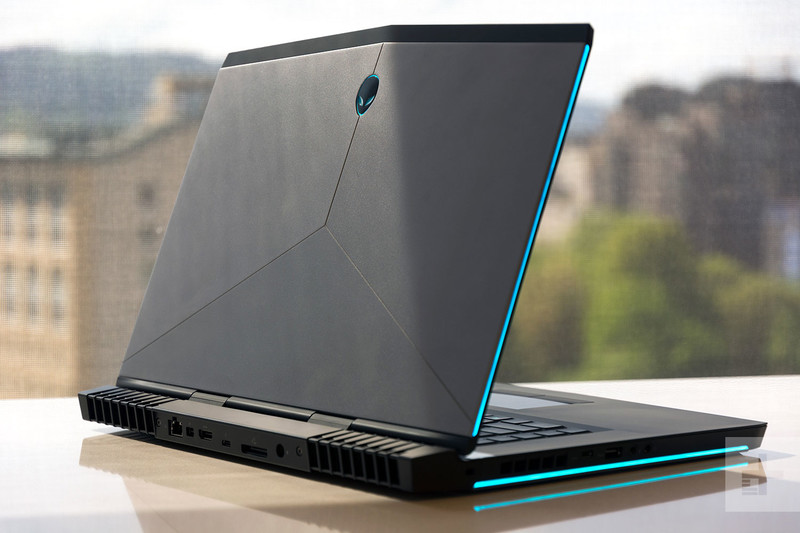 外星人15r3对比17r4有什么区别,17款外星人15r3值得买吗