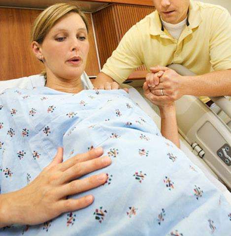 一旦胎膜破裂怎么处理,什么情况下会出现胎膜早破