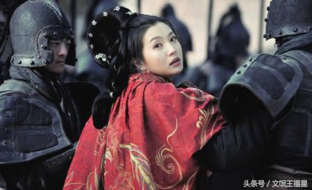 关羽爱他母亲，张飞杀他父亲，曹操当他后爹，他当曹睿佞幸