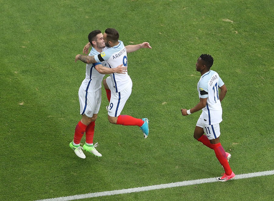 绿茵球场的那点事：英格兰掀翻东道主？