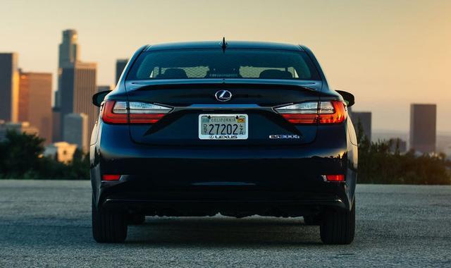 全车进口全时四驱内饰媲美保时捷,比君越高一个档次的车