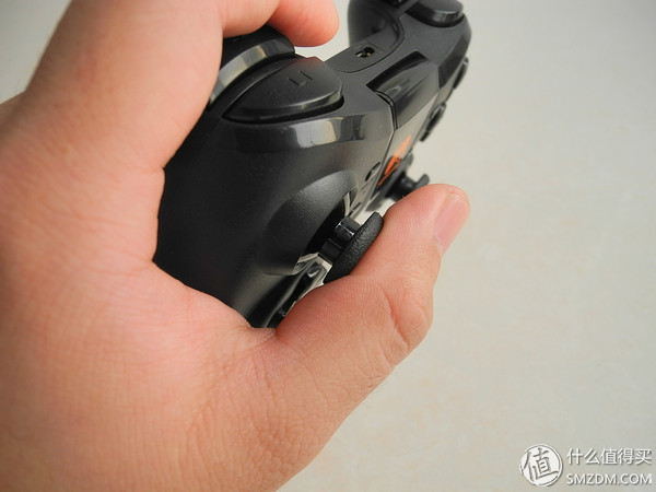 小鸡手柄g3标准版区别,小鸡游戏手柄g3评测