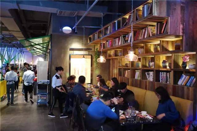 南宁15元自助小火锅,南宁旋转小火锅