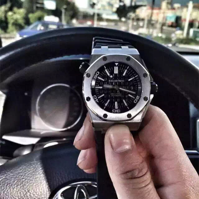 爱彼皇家橡树系列超薄陀飞轮腕表 (爱彼皇家橡树离岸型腕表玫瑰金)