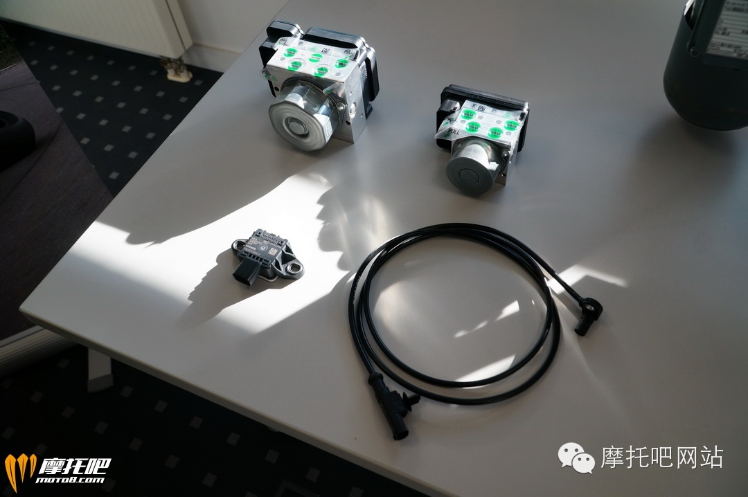 濂ュ湴鍒﹌tm1290superdukegt,ktm宸ュ巶鍦ㄥゥ鍦板埄鍝噷