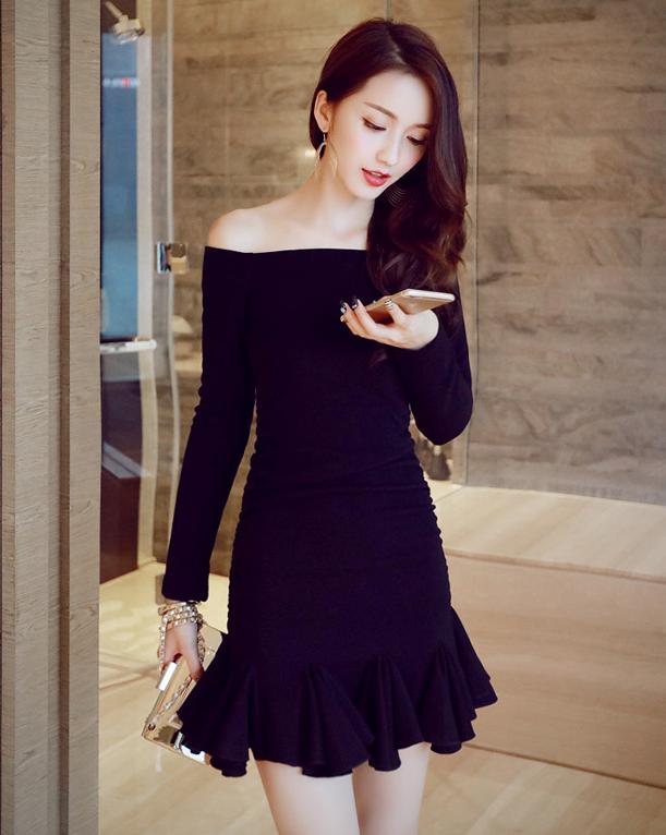 裙边连衣裙,女士连衣裙裙边带花苞