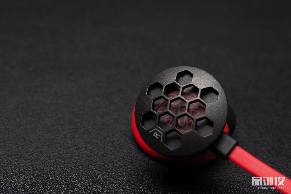 TteSPORTS隐者PRO专业版入耳式游戏耳机评测