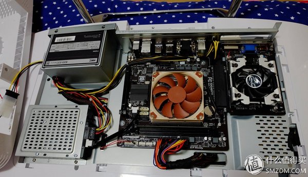 【良心定价的网吧利器,槽点需改进】惠科HKCX320曲面一体机拆机、升级配件及评测