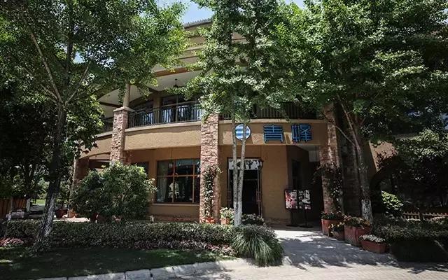 听说在这家人均仅为200左右的西餐厅吃饭的人，都实现了小目标