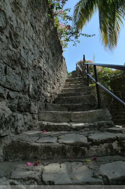 菲律宾中心城市,菲律宾第一大都市