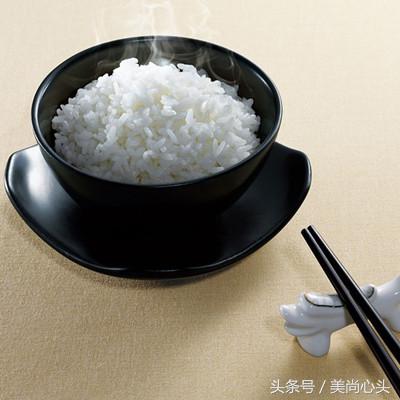 饭夹生了怎么微波炉补救,饭夹生了怎么补救