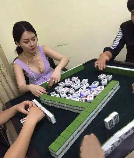 打麻将如何猜牌算牌和防守,打麻将猜牌的技巧和方法