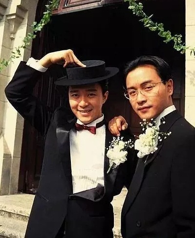 带你们看星爷年轻到老的照片,星爷年轻时图片