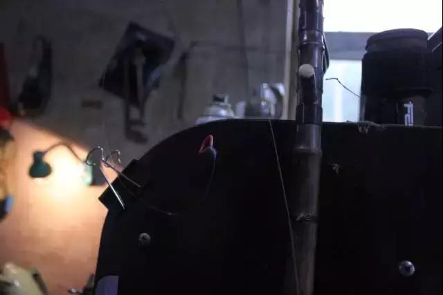 他在聊城这个不足十平米的小店里,坚守自己梦想京剧梦想