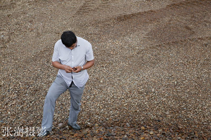 嫩江玛瑙多出自砂场为了得到玛瑙石总有人请求免费干活