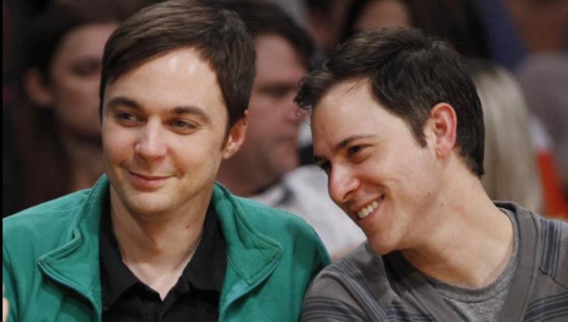 台湾同性婚姻合法化，好莱坞的LGBTQ角色却是为搞笑而存在？