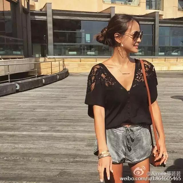 她生来就是公主，如今的第一名媛连小S都嫉妒，真正的人生赢家！