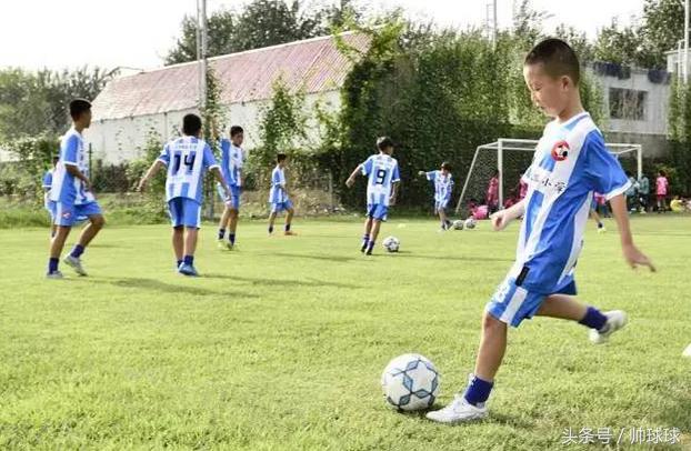 为国足输送数位国脚的东北路小学60年来依旧坚守，传承校园足球