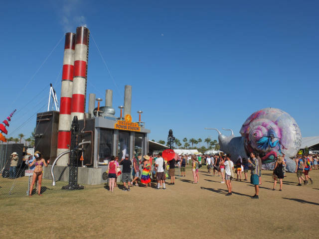 去沙漠参加音乐节,去沙漠玩耍是什么体验