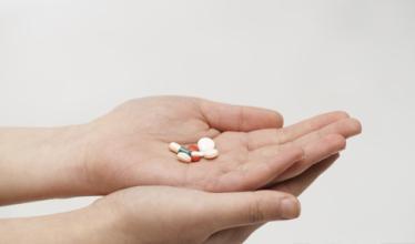 治疗白癜风最好的12副药,白癜风老中医快速治疗对话