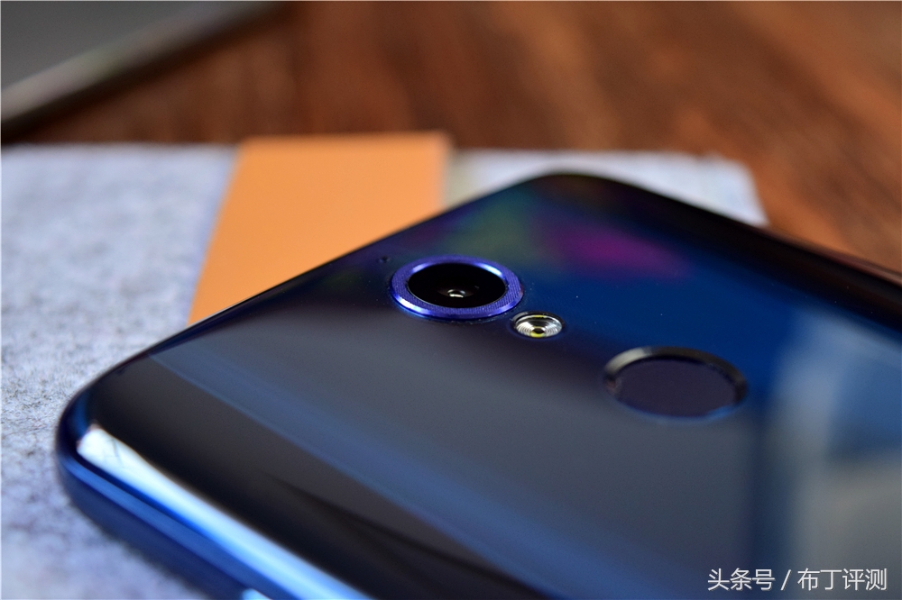 超逼真的裸眼3d壁纸手机,裸眼3d屏幕手机好用吗