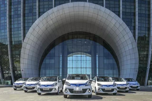 奔奔ev充电多久,长安奔奔ev家用充电演示