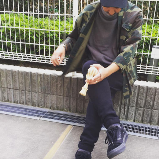 gd把这双vans活生生穿成新爆款,gd海外限定款vans