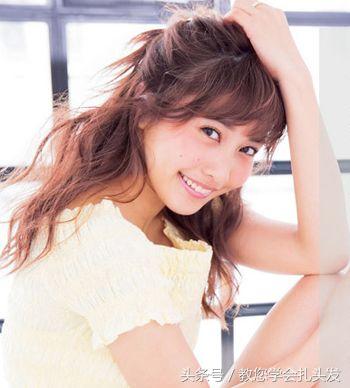 一学就会的扎头发小技巧,十二种扎头发的方法妹子们的福音