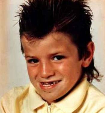 球星年轻时与现在对比图,球星童年照帅气