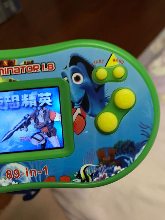 国产换屏游戏机,还记得小时候玩的游戏吗图片