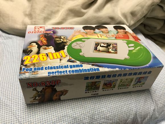 国产换屏游戏机,还记得小时候玩的游戏吗图片