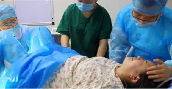 产妇怎么促进子宫收缩,在生产过程子宫破裂怎么办