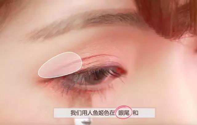 全美卖断货的MAC人鱼姬眼影“评测”，啊啊啊美炸了！