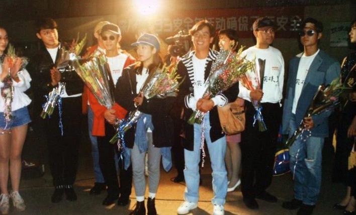 一个名字两首歌,一个名字歌曲