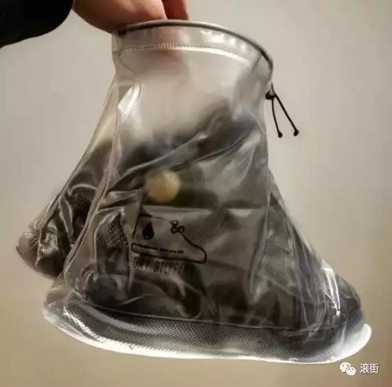 下雨穿什么雨鞋最方便,秋冬下雨天穿搭